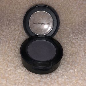 MAC COSMETICS- single eyeshadow in shade “scene satin”